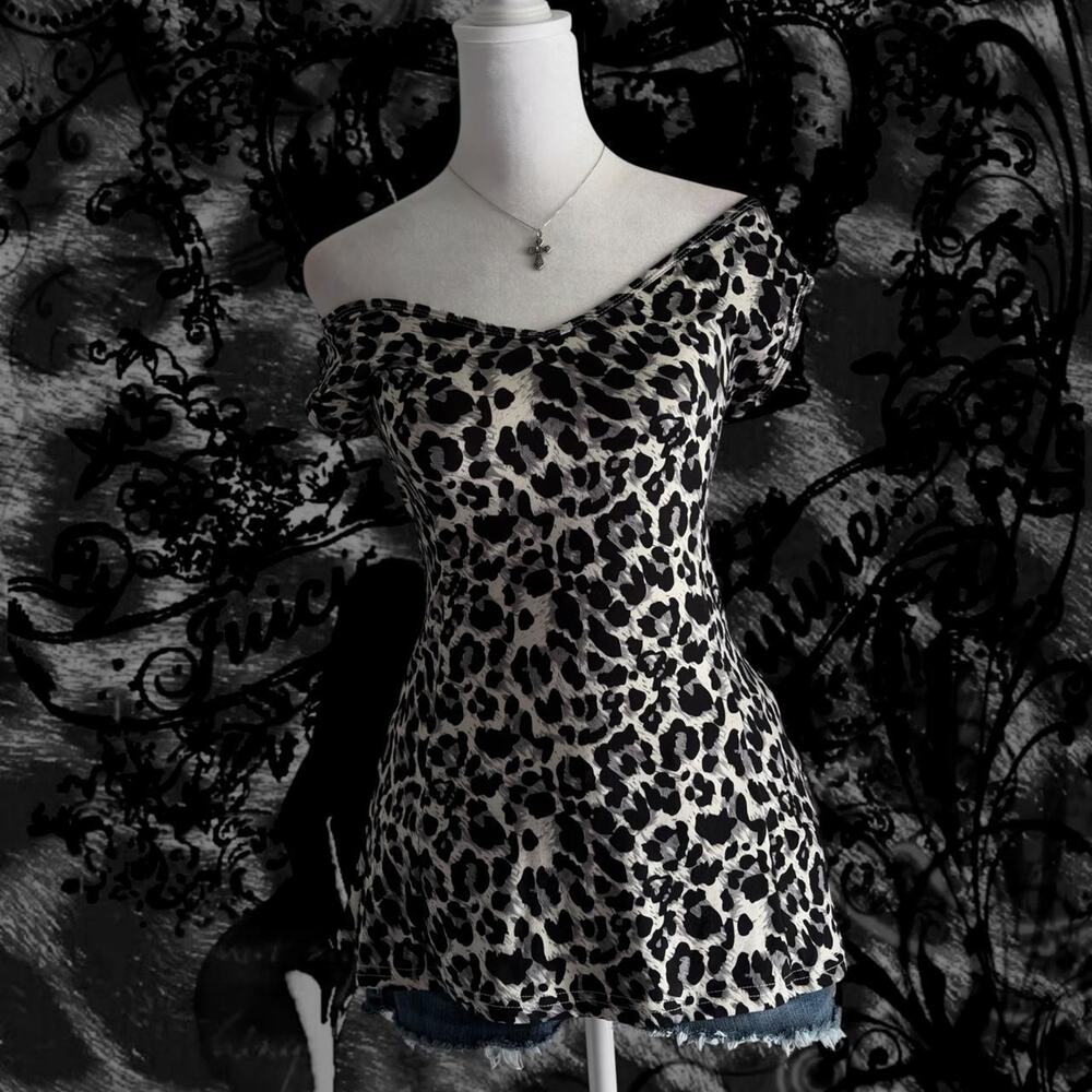 sleek and bold leopard print v neck sleeveless glam top